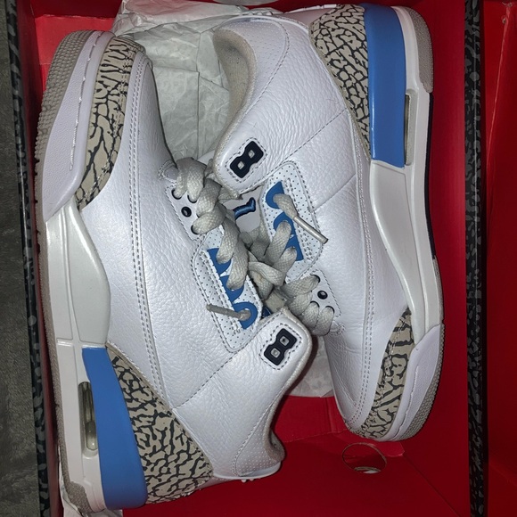 Jordan 3 UNC